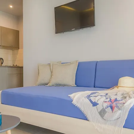 Girene Apartment *